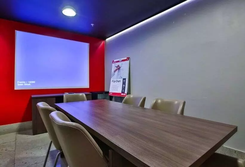 ホテル Ibis Copacabana Posto 2