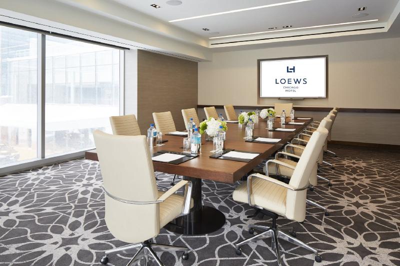 Отель Loews Chicago