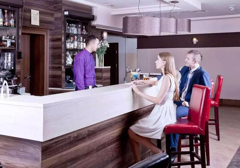 Отель Mercure Racławice Dosłońce Conference&spa