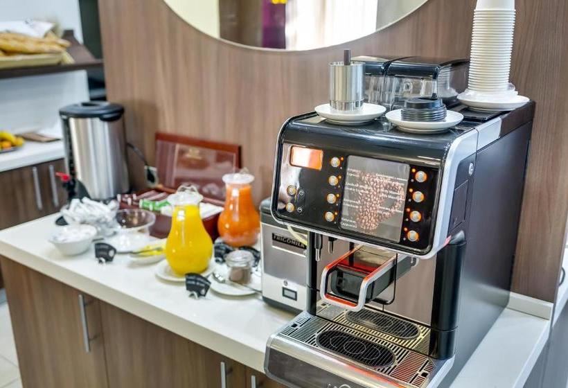 בית מלון כפרי Mercure Rostovondon Center