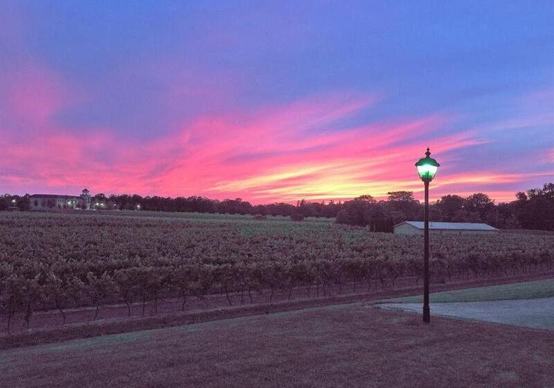 בית מלון כפרי Riverbend Inn & Vineyard