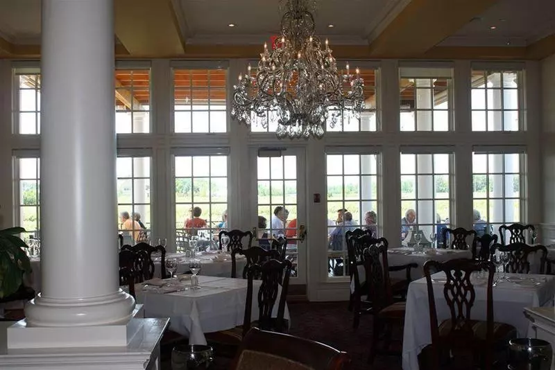 Hotel Riverbend Inn & Vineyard