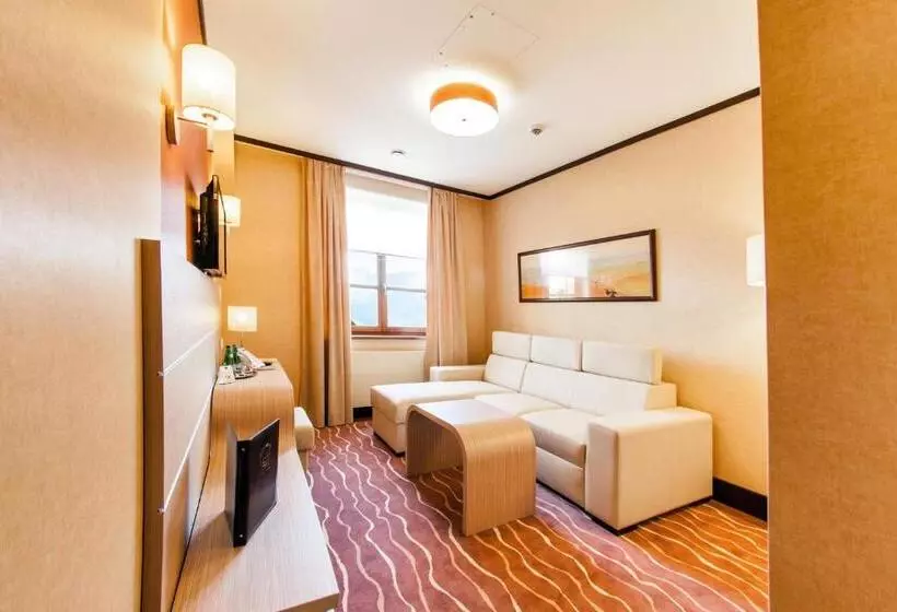 בית מלון כפרי Skarbek