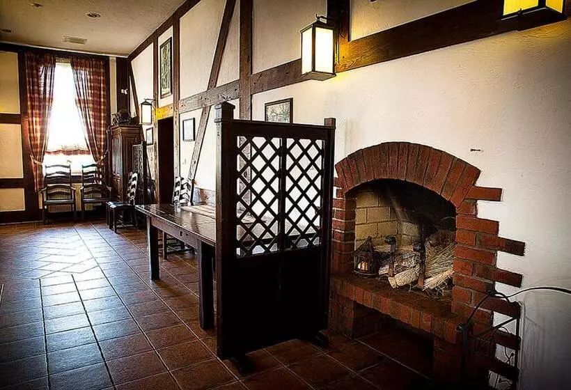 בית מלון כפרי Skarbek