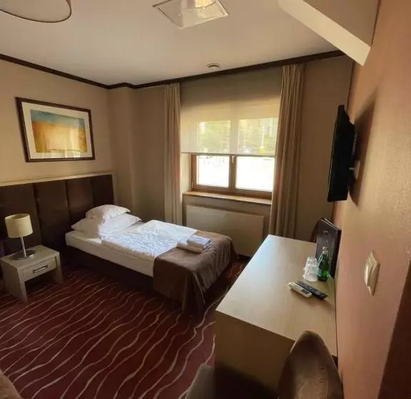 בית מלון כפרי Skarbek