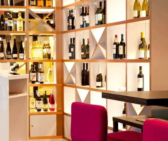 Отель Vienna House By Wyndham Zur Bleiche Schaffhausen