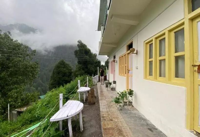 Retkeilymaja Chakras   A Boutique Stay