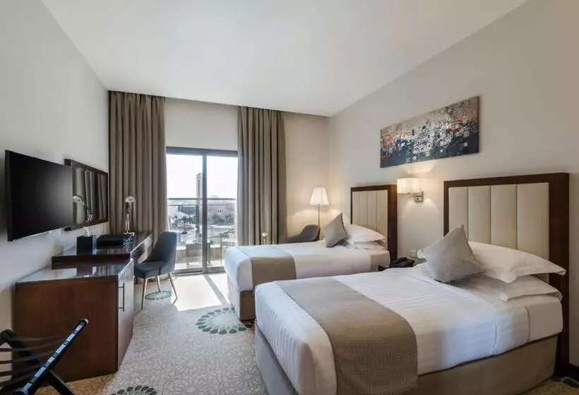 Hotelli Best Western Plus Al Qurayyat City Center