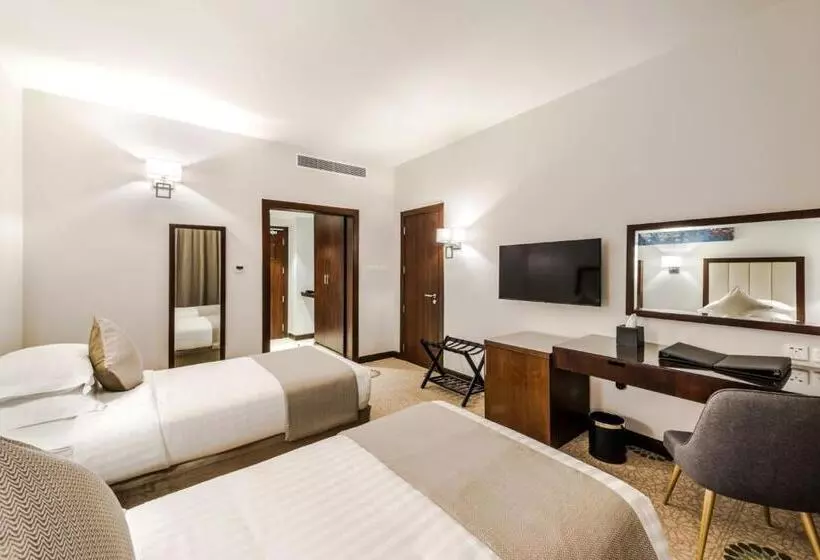 Hotelli Best Western Plus Al Qurayyat City Center
