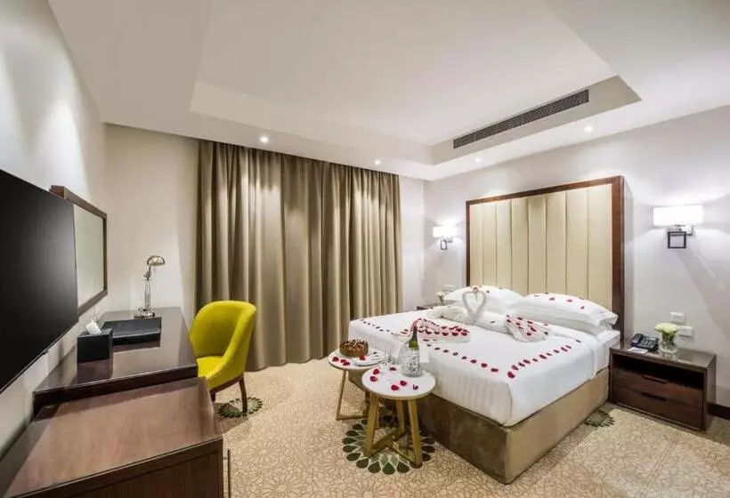 Hotelli Best Western Plus Al Qurayyat City Center