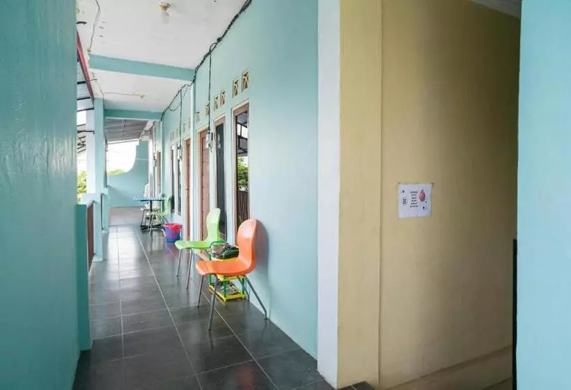 هتل Reddoorz Syariah @ Jalan Bukit Kaminting 2