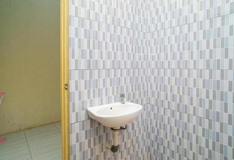 فندق Reddoorz Syariah @ Jalan Bukit Kaminting 2