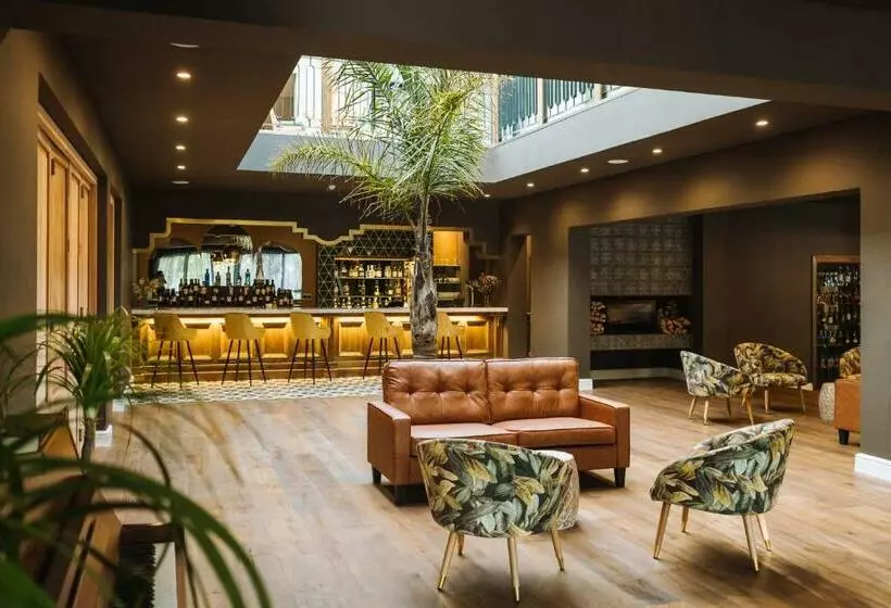 هتل The Hawthorn Boutique