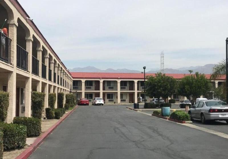 モーテル Howard Johnson By Wyndham Azusa