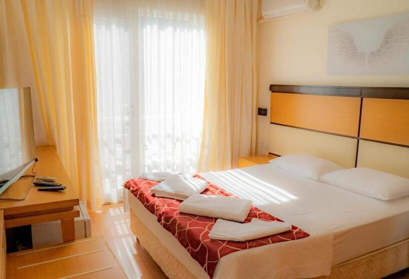 Platanus Hotel Altınoluk