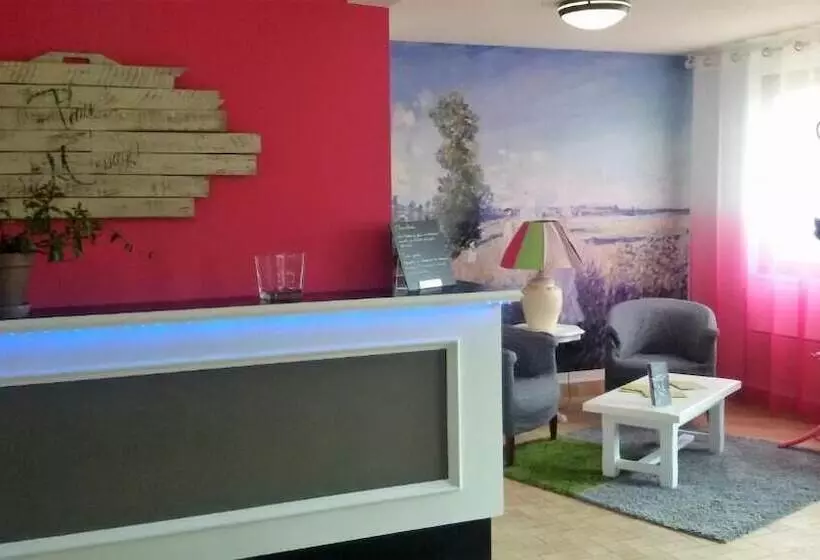 Hotelli Le Merle Blanc