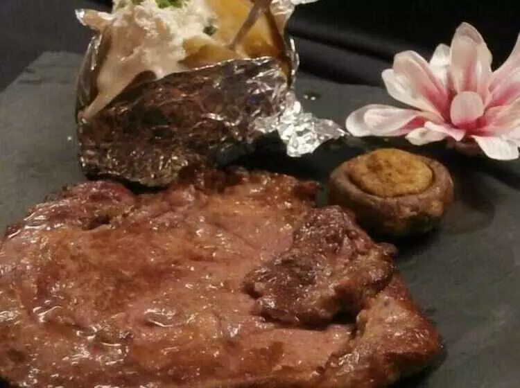 Hotelli Le Merle Blanc