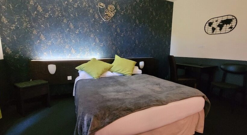 Hotel Le Merle Blanc