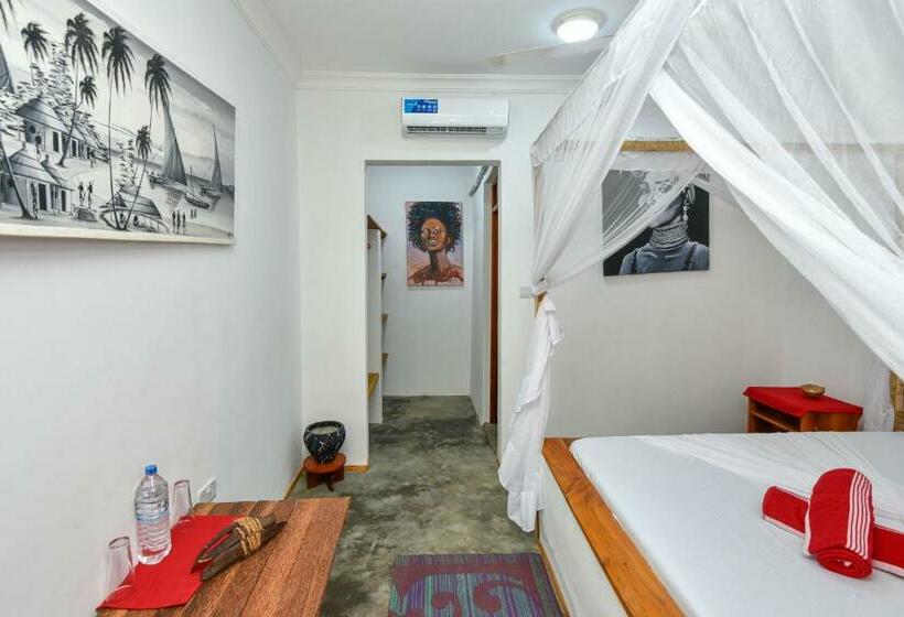 הוסטל Vinney S Lodge