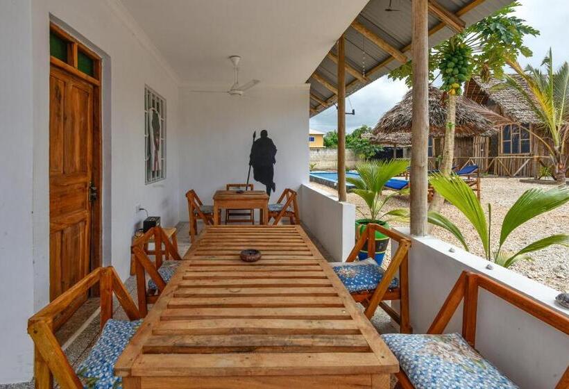 הוסטל Vinney S Lodge