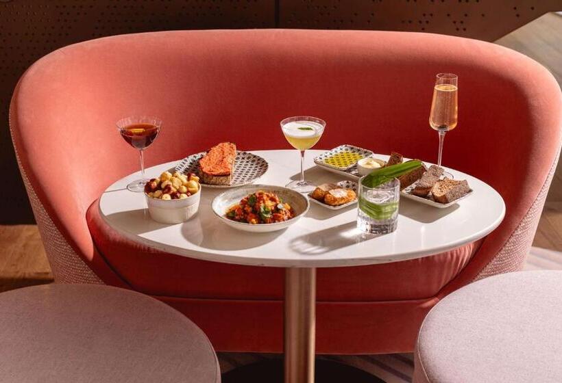 Art Otel London Battersea Power Station, Powered By Radisson Hotels