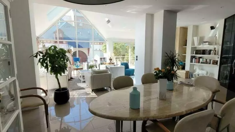 Aamiaismajoitus (B&B) Villa Clémenceau