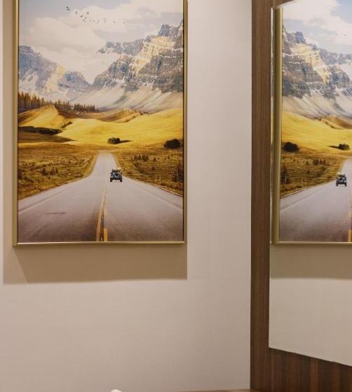 فندق النزيل الذهبي   Golden Guest