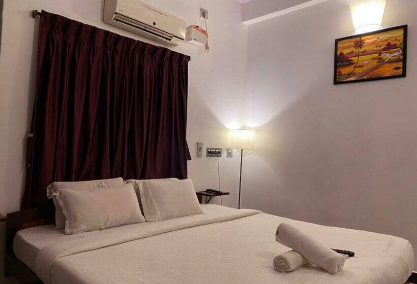 פנסיון Le Pondy Paradise