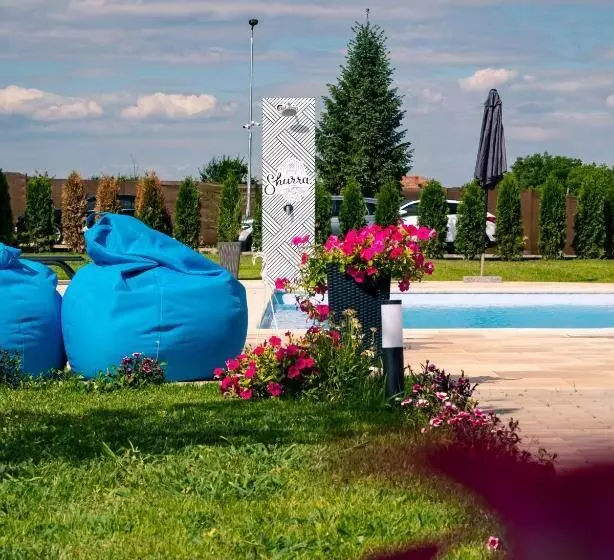 استراحتگاه Shurra