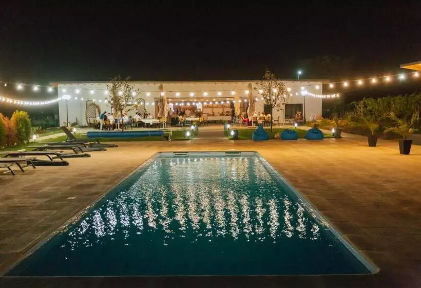 استراحتگاه Shurra