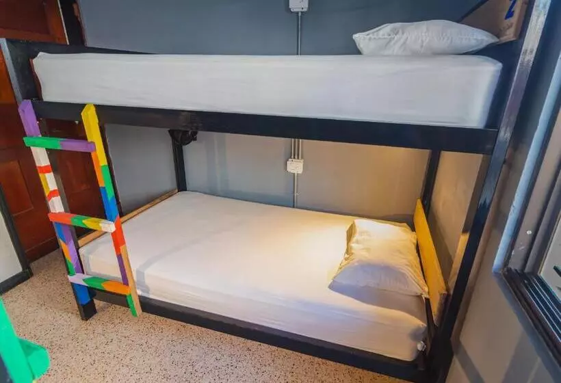 Tambo Hostel