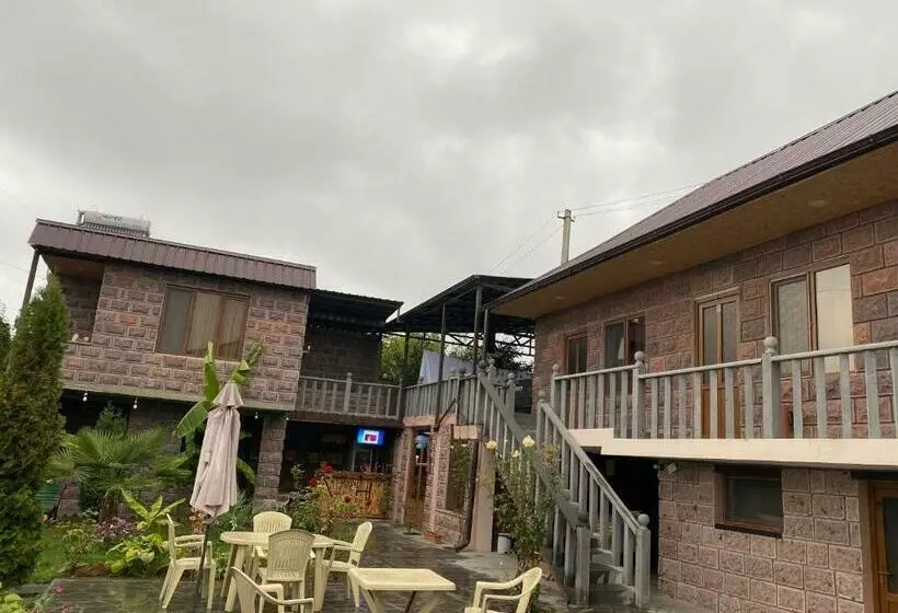 Vakaler Hotel In Haghpat