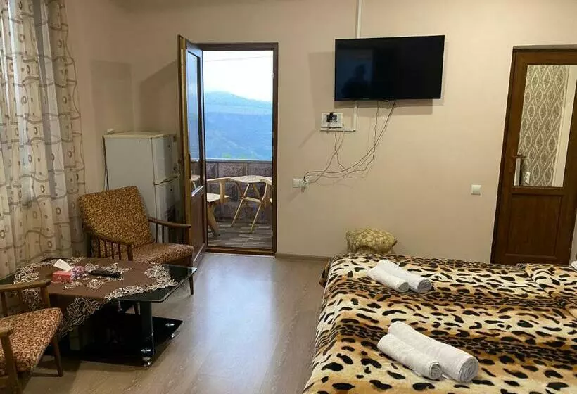 Vakaler Hotel In Haghpat