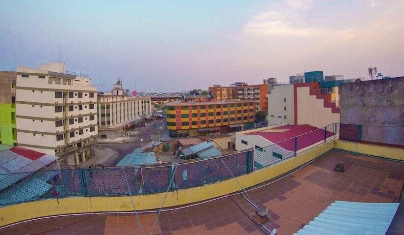 هاستل Residencial Francia