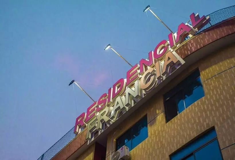 هاستل Residencial Francia