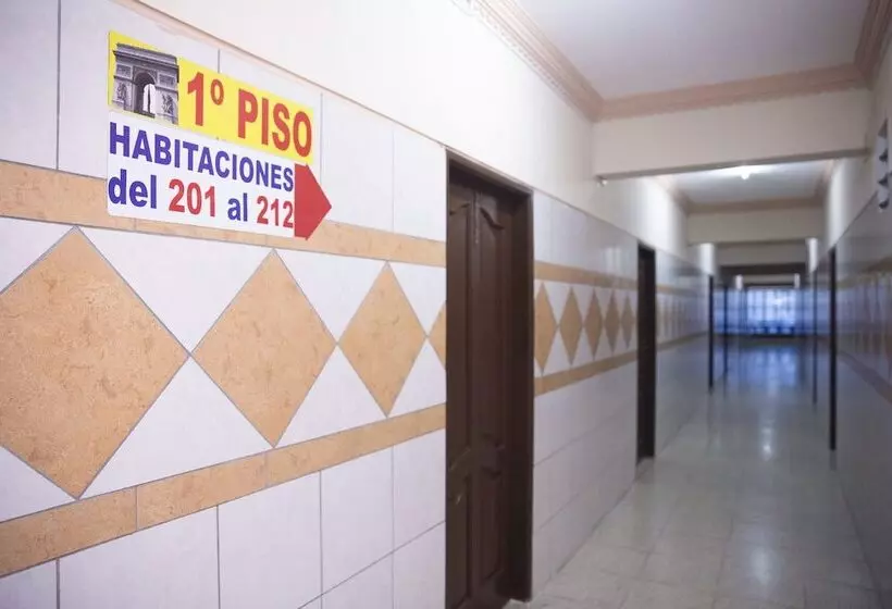 هاستل Residencial Francia