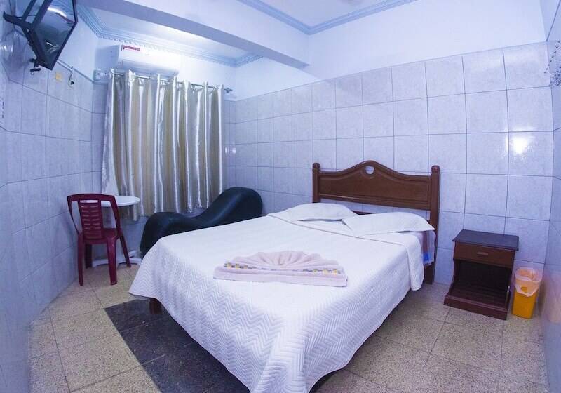 هاستل Residencial Francia