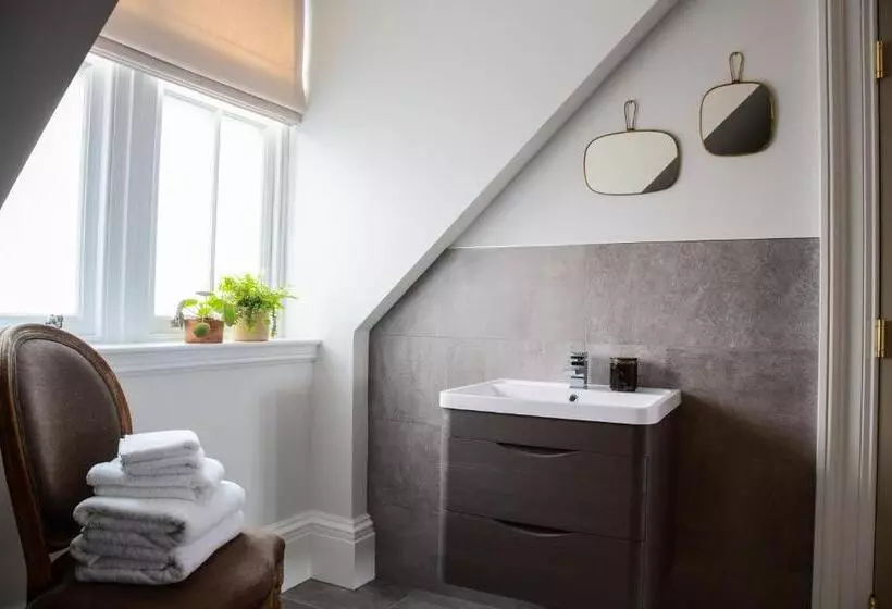 Aamiaismajoitus (B&B) The Dundonald Guesthouse & Cottage