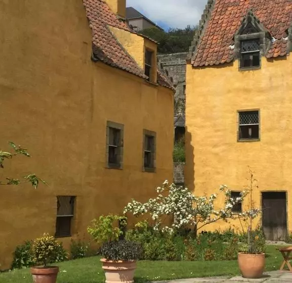 Aamiaismajoitus (B&B) The Dundonald Guesthouse & Cottage