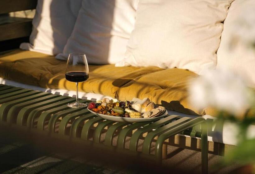 צימר The Dundonald Guesthouse & Cottage