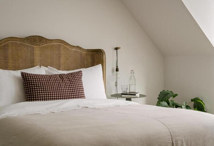 צימר The Dundonald Guesthouse & Cottage