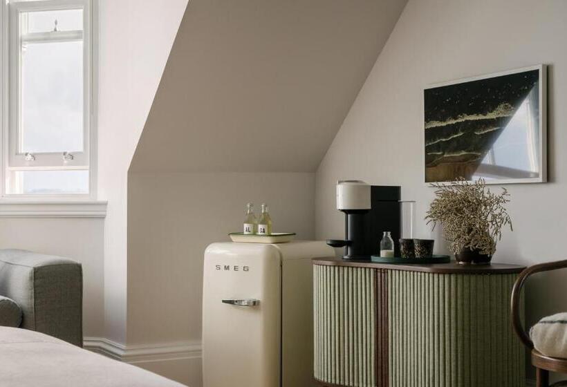 צימר The Dundonald Guesthouse & Cottage