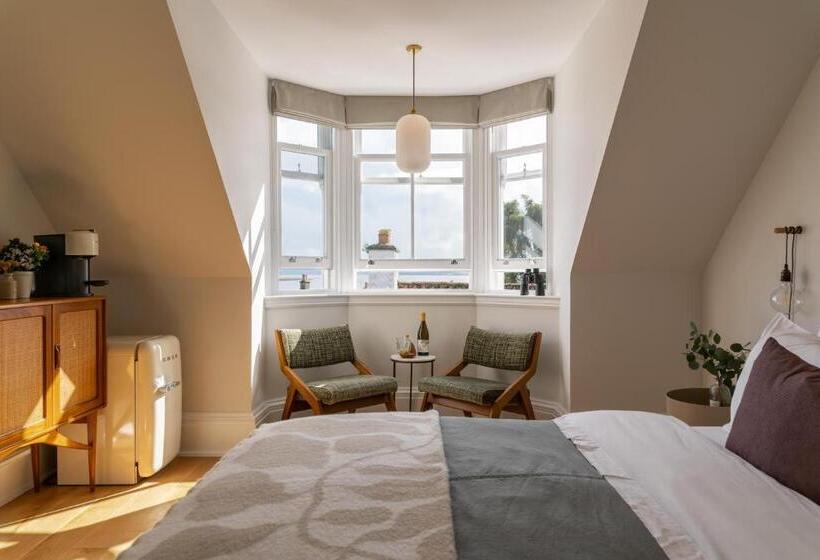 צימר The Dundonald Guesthouse & Cottage