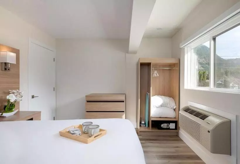 Harrison Grand Motel