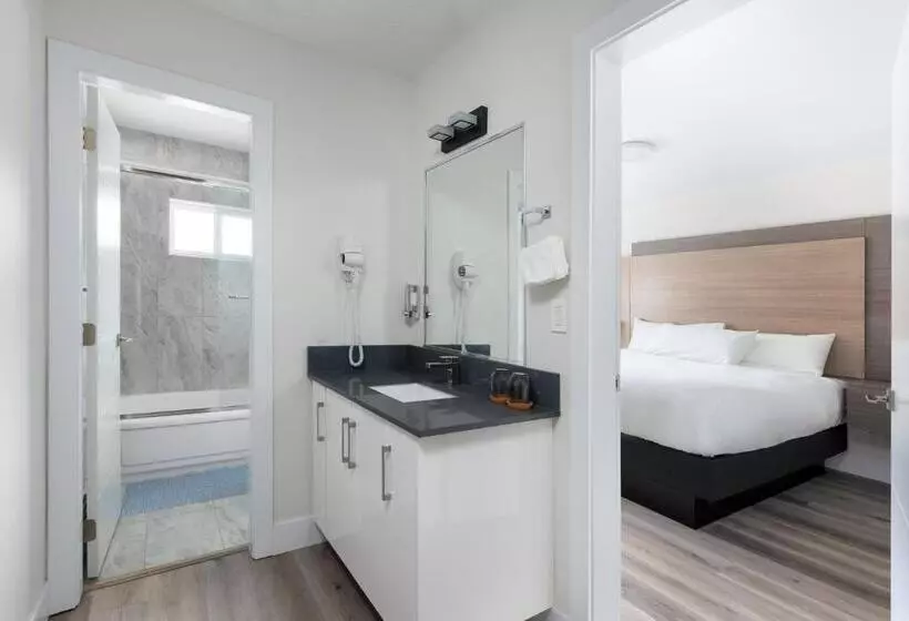 Harrison Grand Motel