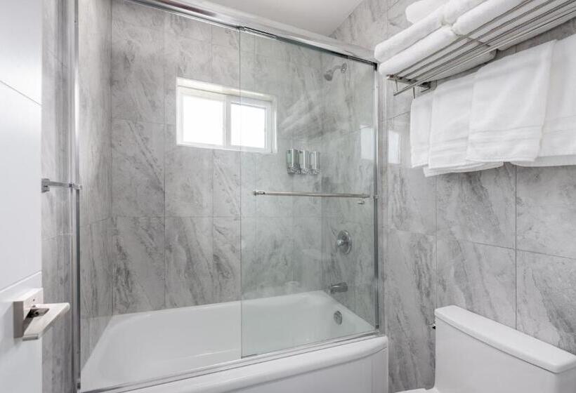 Harrison Grand Motel