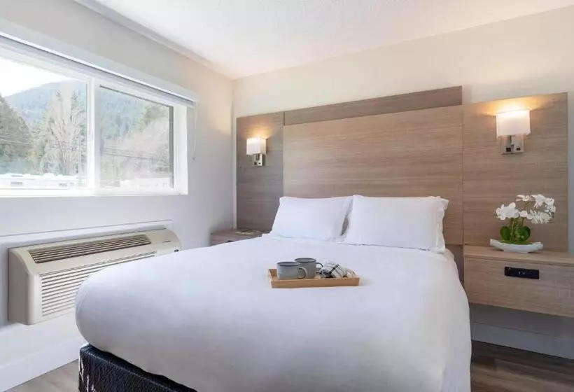 Harrison Grand Motel