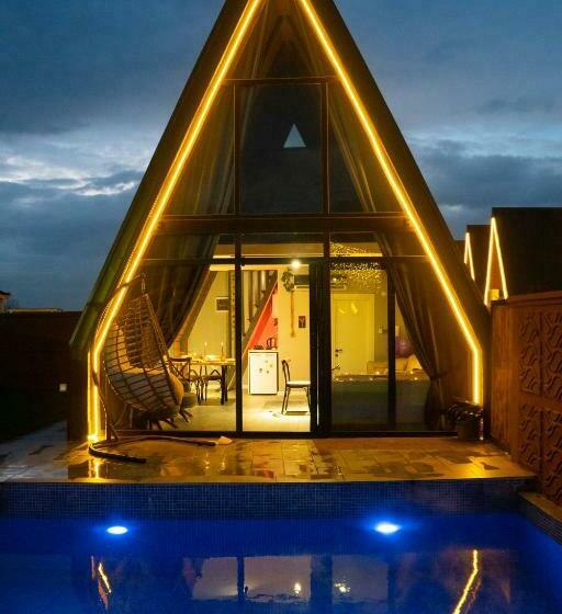 فنادق الكبسولة Triangle Life Suit