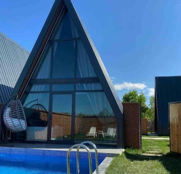 فنادق الكبسولة Triangle Life Suit