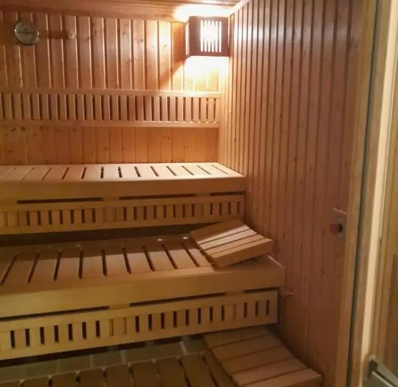 ホテル Ferienanlage   Zum See